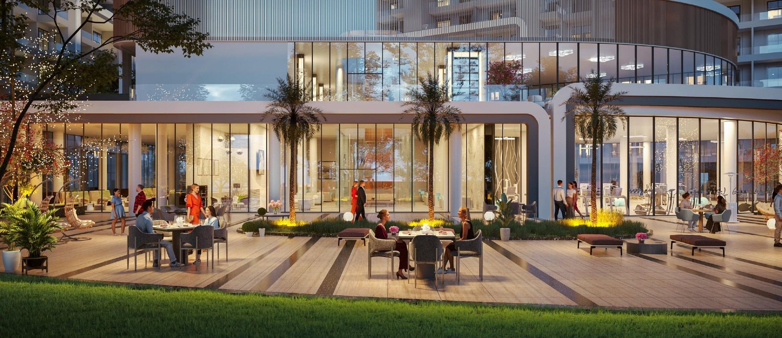 Ground floor international fashion boutiques and cafés at Smartworld Le Courtyard Noida